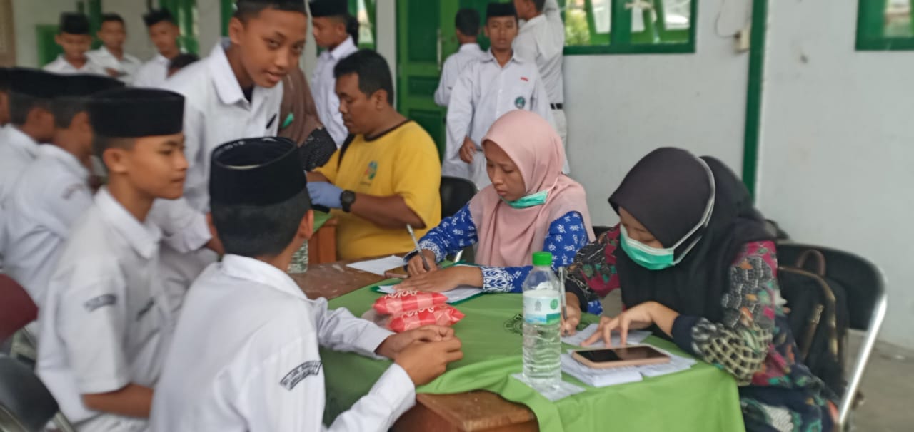 Cek Kesehatan Gratis di Ponpes Darul Mujahadah: Santri Sehat, Belajar Semangat