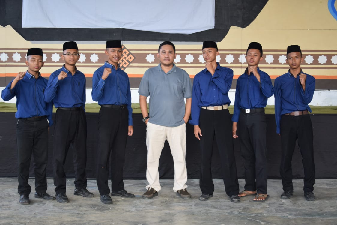 Pelatihan Streaming Darul Mujahadah Media Centre (DMC) bersama Ardani Mustofa
