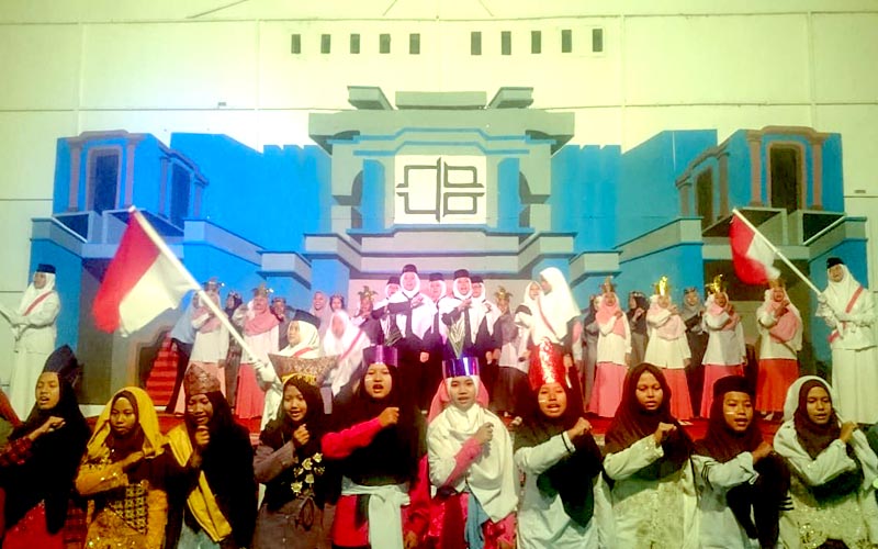 Demonstrasi Bahasa dan Ajang Kreasi Seni Santri