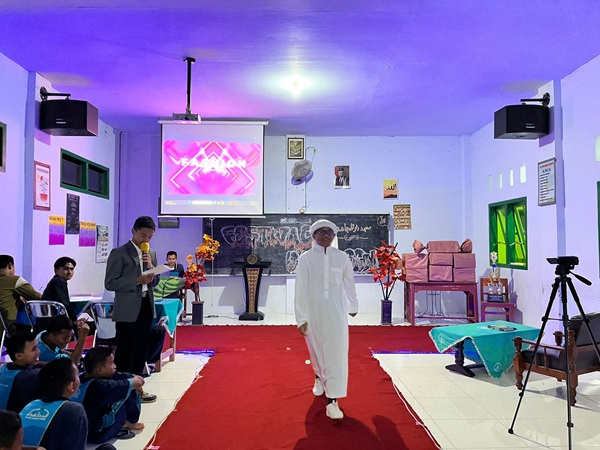 Fashion Show Versi Santri Darul Mujahadah