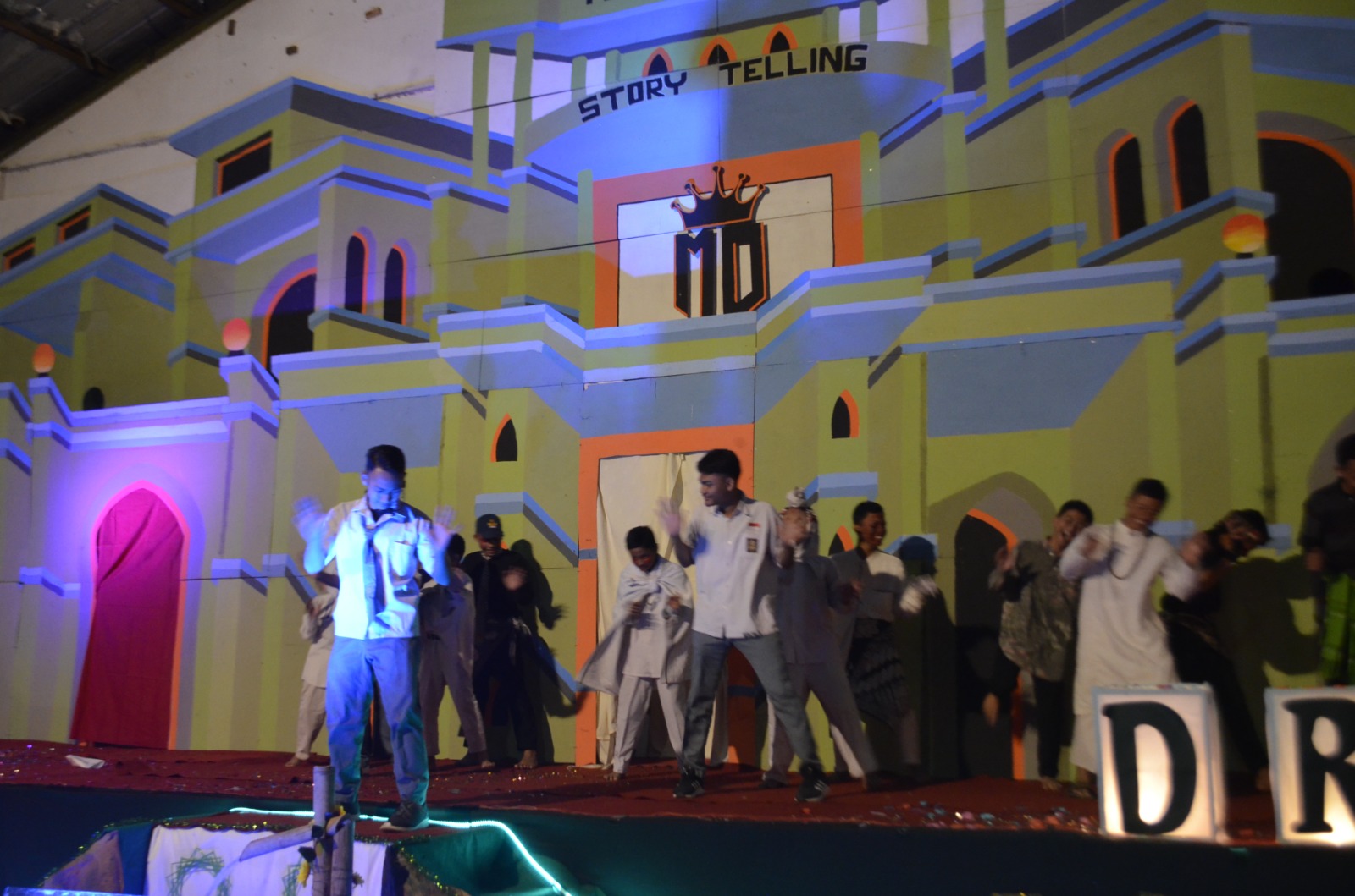 Keseruan Ajang Festival Bahasa dalam Rangka Perlombaan Mini Drama dan Story Telling Ponpes Darul Mujahadah
