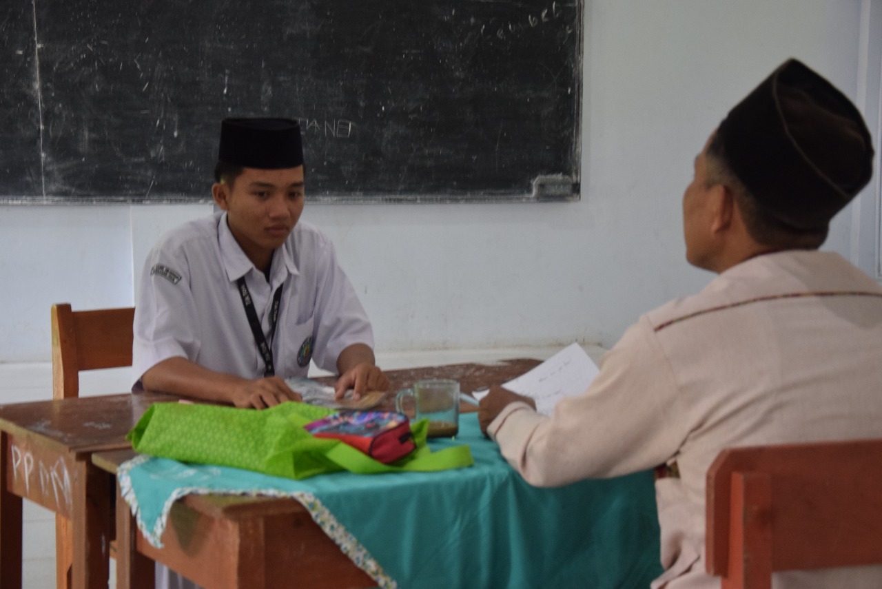 Melatih Mental dan Keyakinan: Ujian Lisan Santri Berlangsung Tertib dan Khidmat” 
