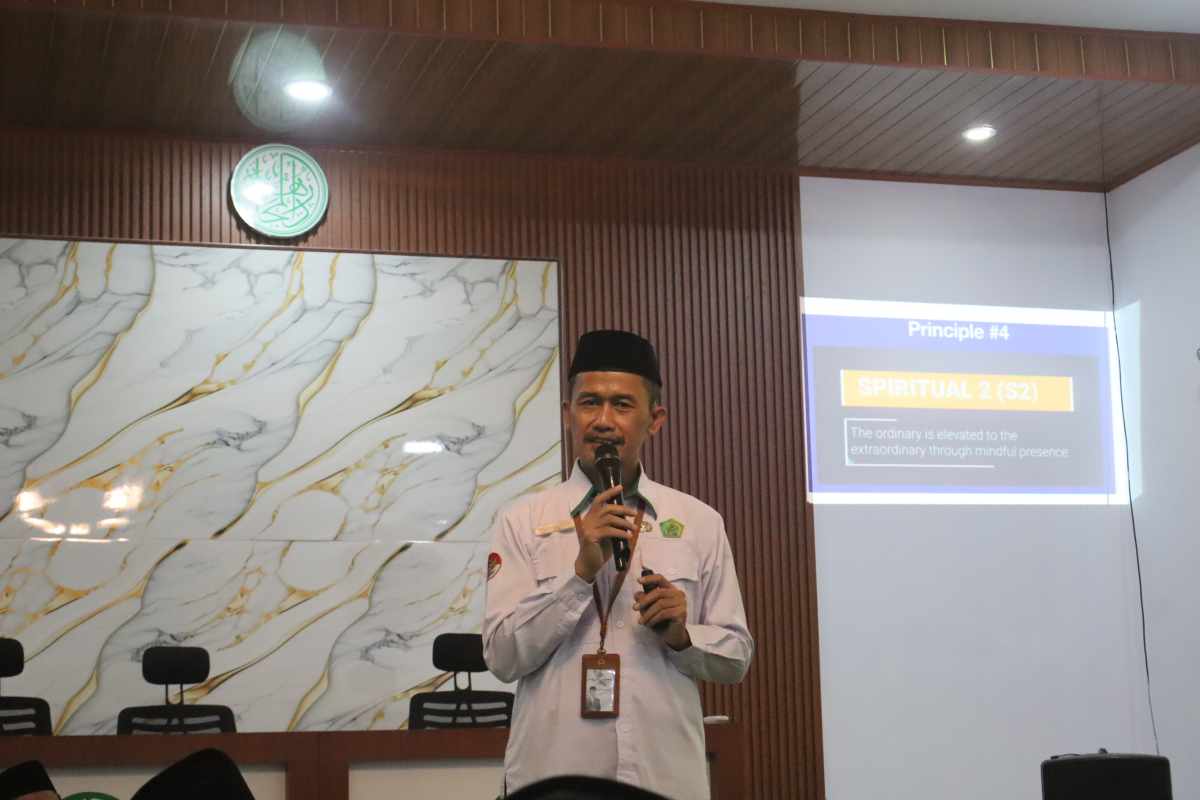 Membangun Guru yang Sadar dan Bahagia melalui Seminar 