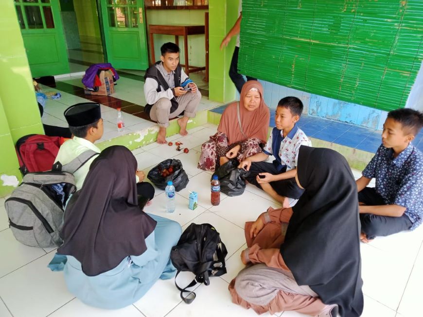 Obat Rindu Dengan Penjengukan di Pondok Pesantren Darul Mujahadah 