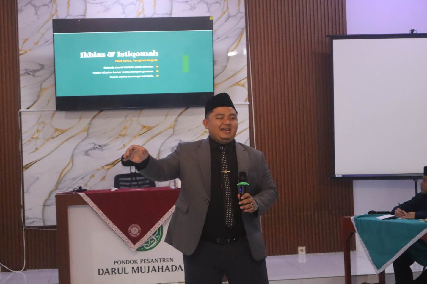 OSDAM Putra Gelar Bimbingan OSDAM untuk Membentuk Karakter Santri