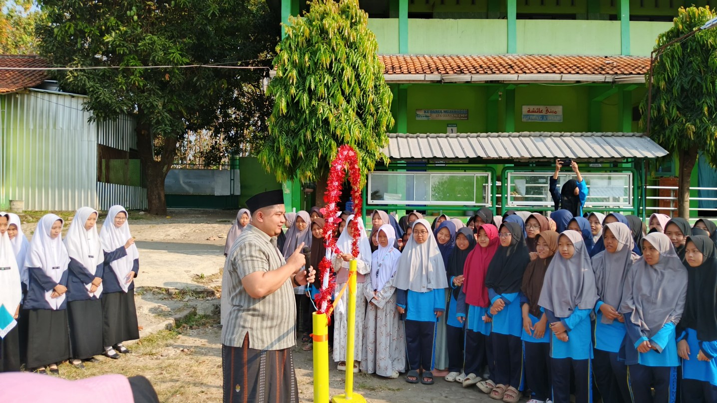 OSDAM Putri 2025/2026 Selenggarakan Bazar sebagai Sarana Edukasi dan Pengembangan Jiwa Wirausaha Santriwati