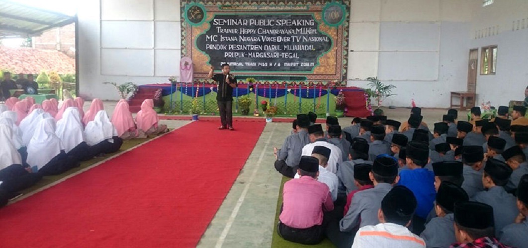 Pelatihan Public Speaking Bersama Heppy Chandra