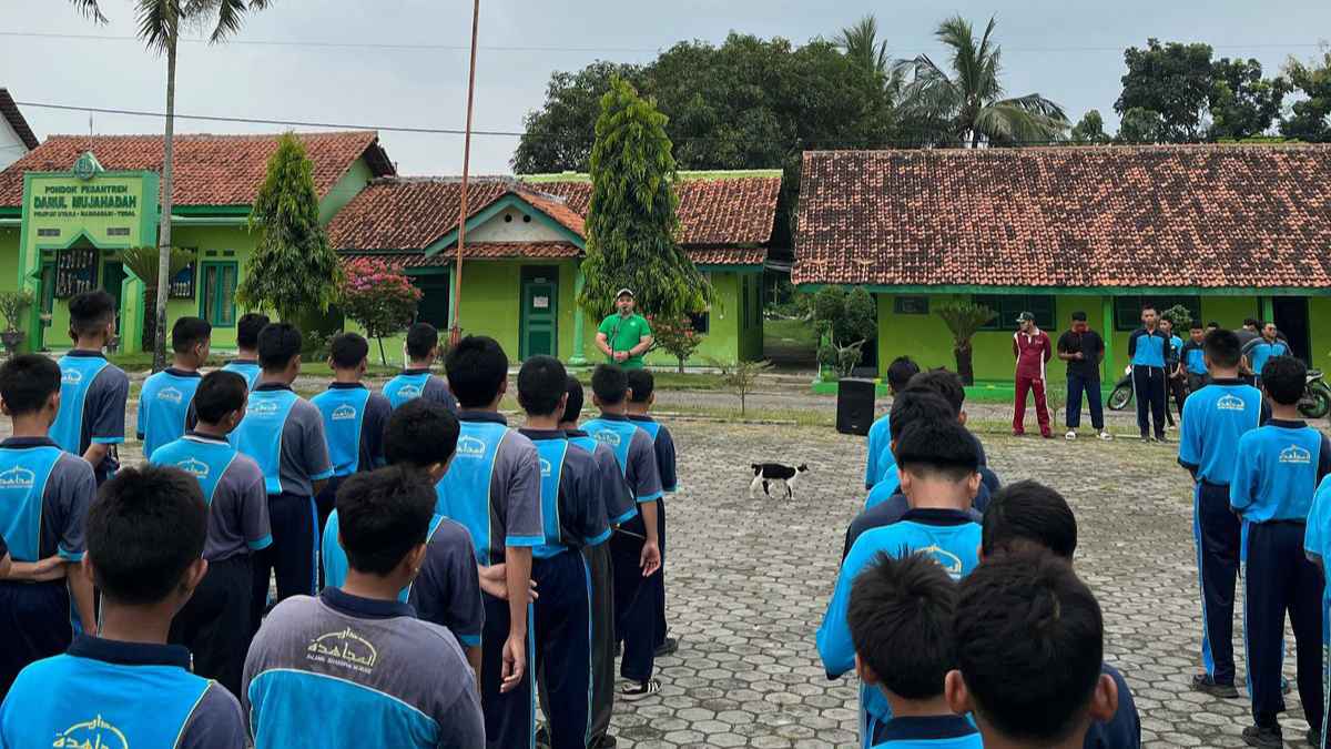 Pembukaan Porseni Santri Putra PPDM