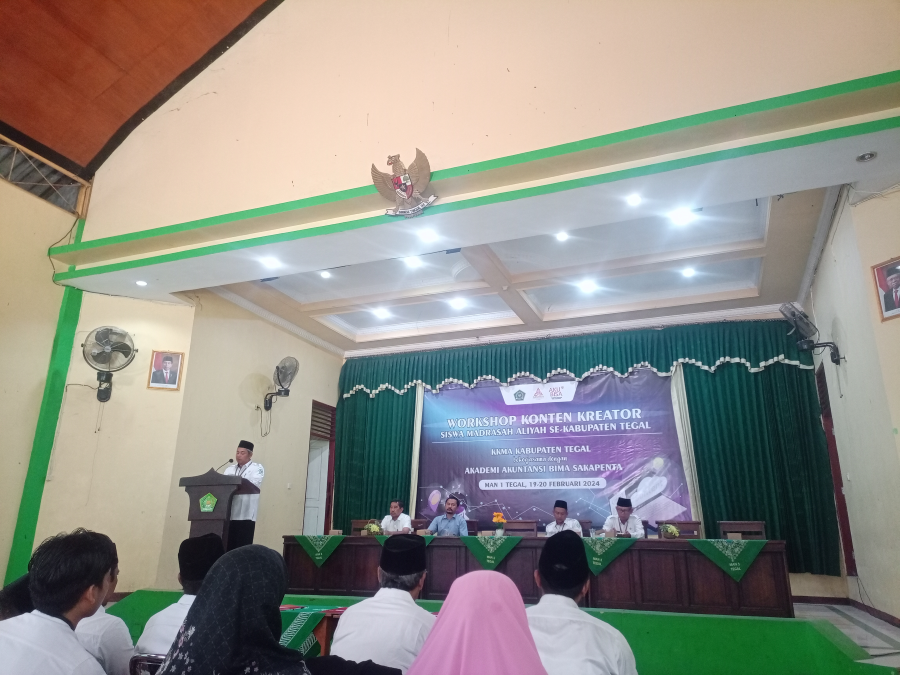Perwakilan MA Darul Mujahadah Sangat Antusias Mengikuti Workshop Conten Creator