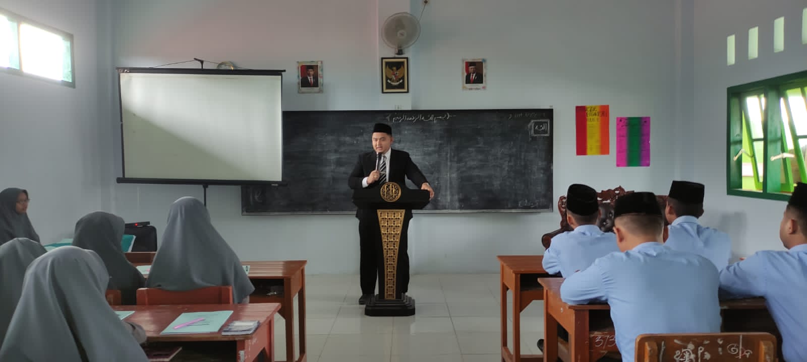 Pembekalan Praktek Mengajar Santri Akhir TMI PPDM