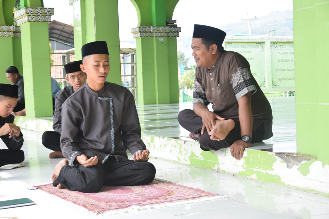 Praktek Sholat dan Wudhu Menambah Pengetahuan Calon Alumnni Angkatan ke-28