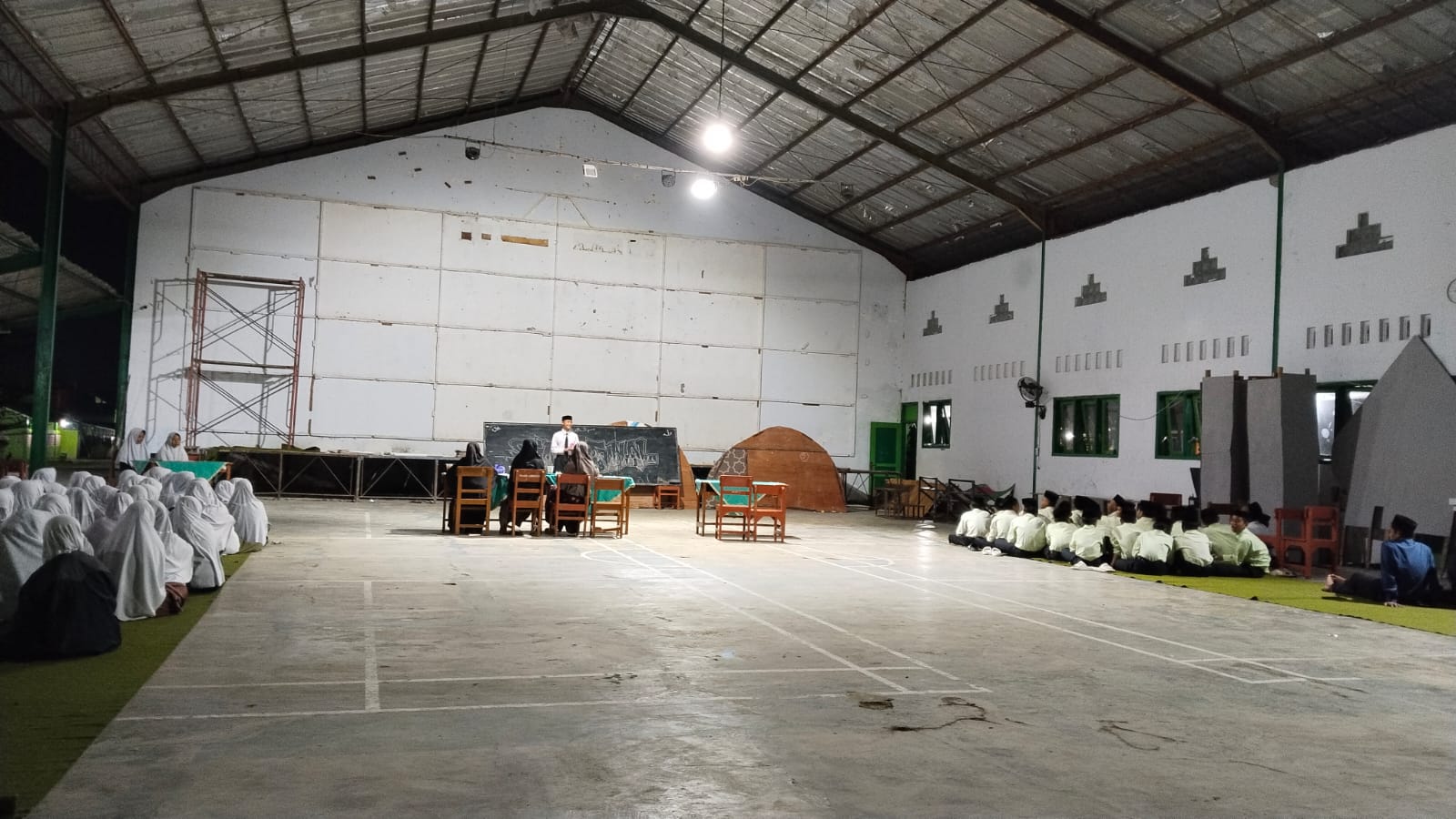 Seleksi Pidato Tiga Bahasa di Pondok Pesantren Darul Mujahadah: Menempa Lisan, Membangun Peradaban