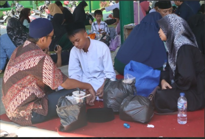 Suasana Hangat Penjengukan Santri di Pondok Pesantren Darul Mujahadah