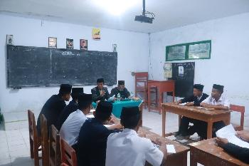 Organisasi Santri Darul Mujahadah Putra Gelar Sidang Komisi Periode 2026/2027