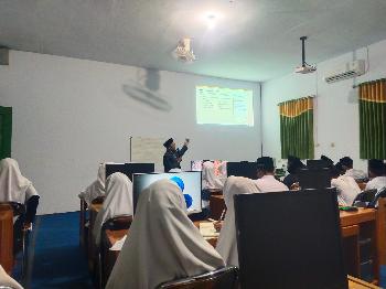 Pelatihan Kesekretariatan I Bekali Pengurus OSDAM Pondok Pesantren Darul Mujahadah dengan Keterampilan Administrasi