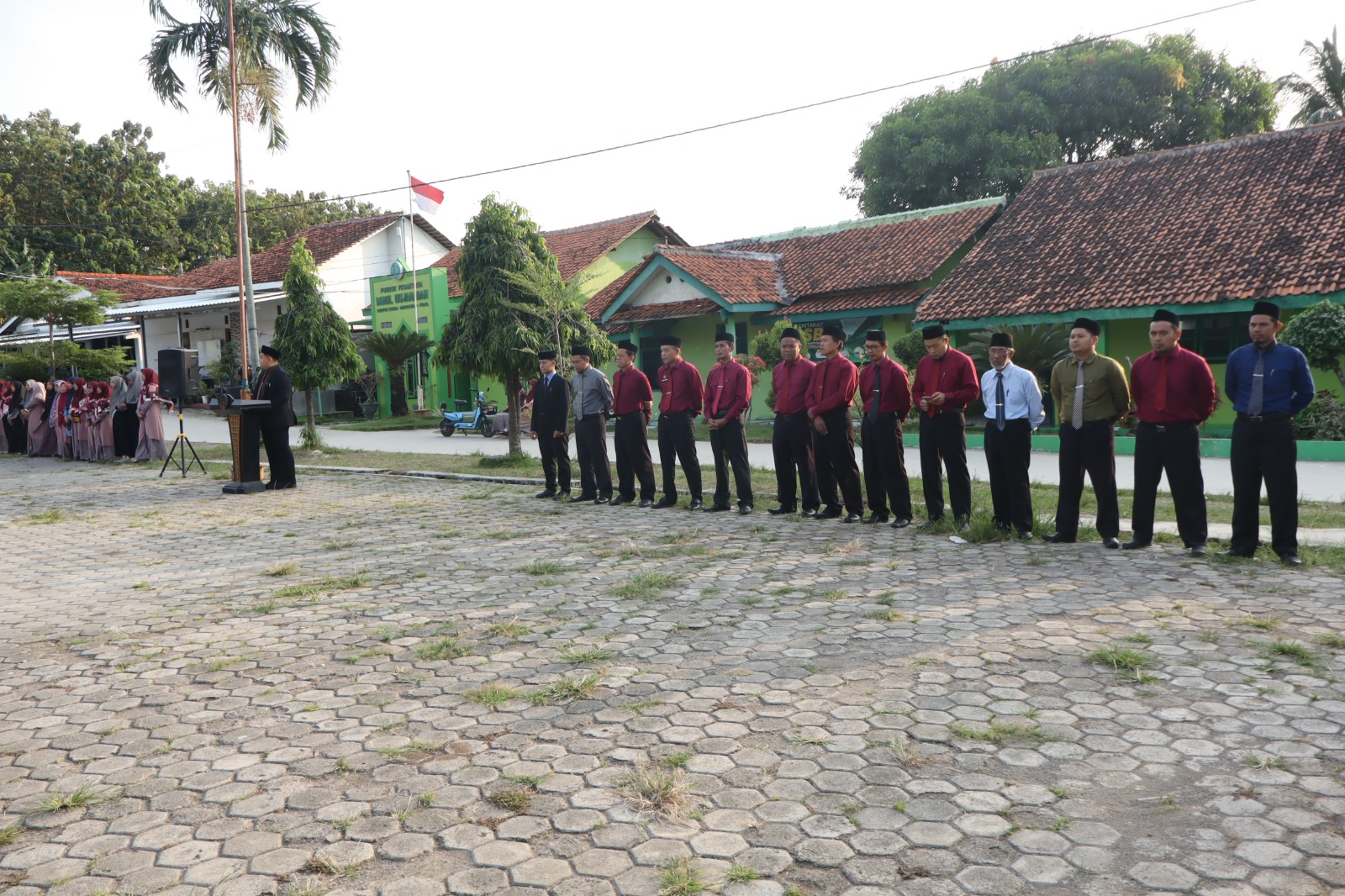 Upacara Pembukaan Ujian Akhir Semester (UAS) Genap 2025/2026: Menanam Tekad, Menumbuhkan Kesuksesan